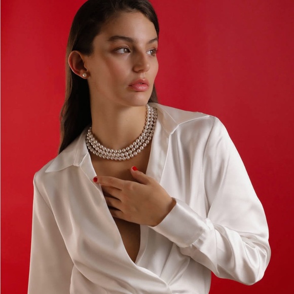 NWT LUXURY AUTHENTIC TIMELESS ELEGANT RARE Majorica Triple Strand Pearl Necklace - Picture 3 of 17